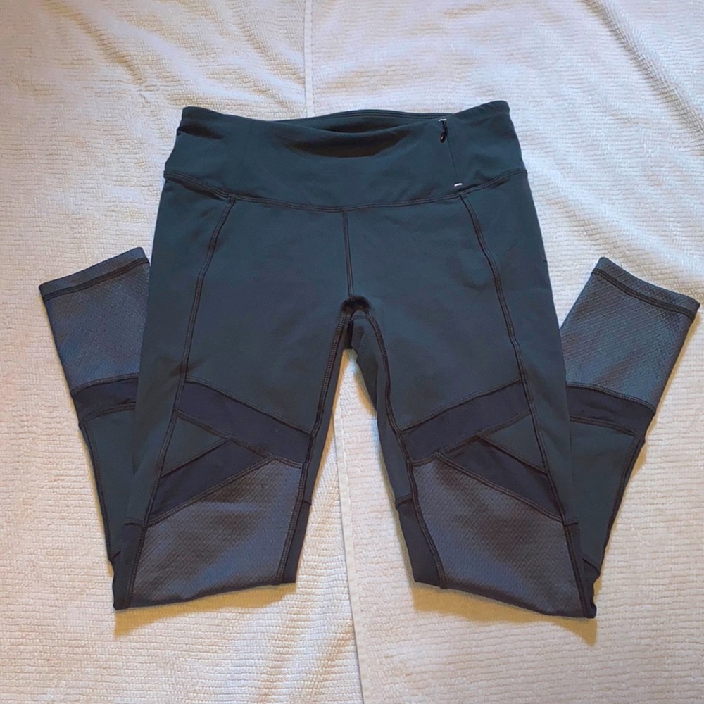 Calia leggings by Carrie Underwood